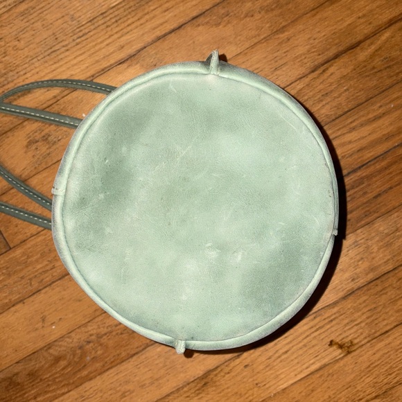 Portland Leather Green Tote Bag - Picture 5 of 9